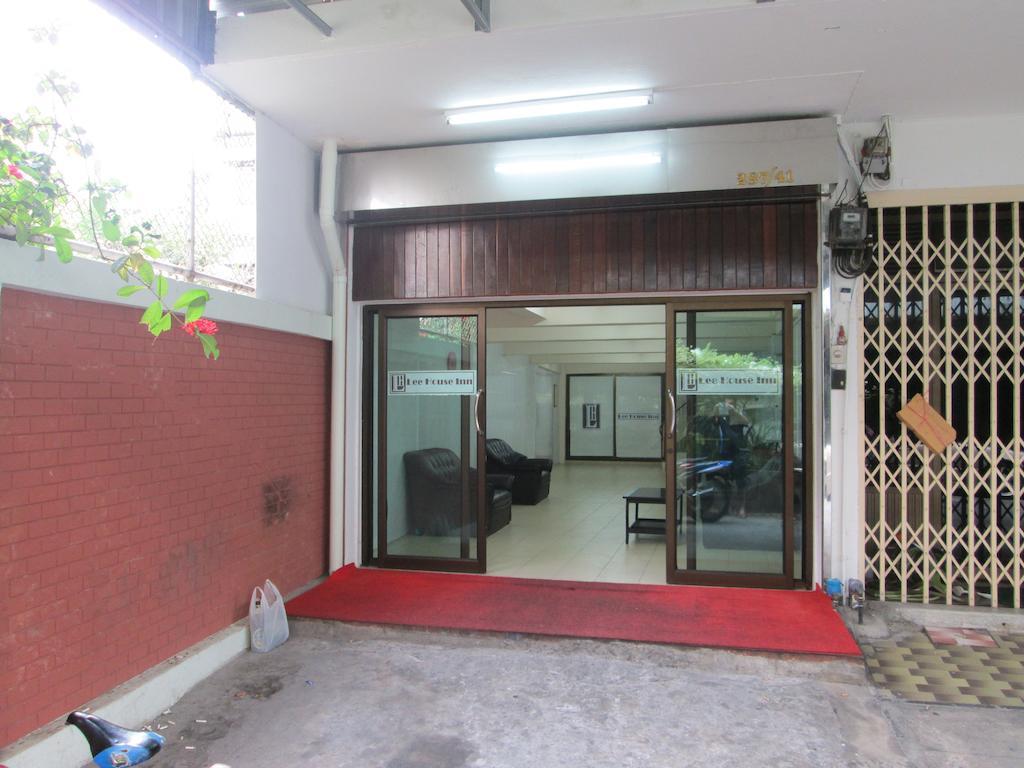 Lee House Inn Bangkok Bagian luar foto